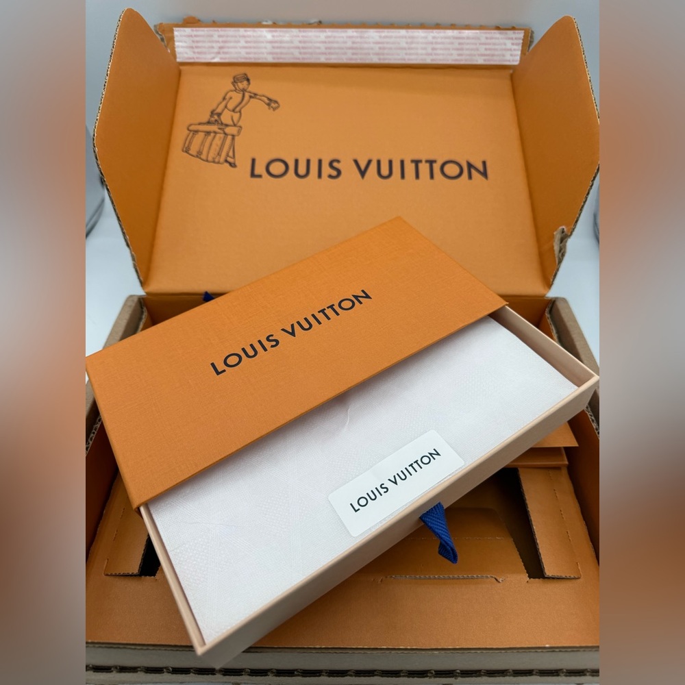 Louis Vuitton Pink Denim Stamp Bandeau - Picture 3 of 4